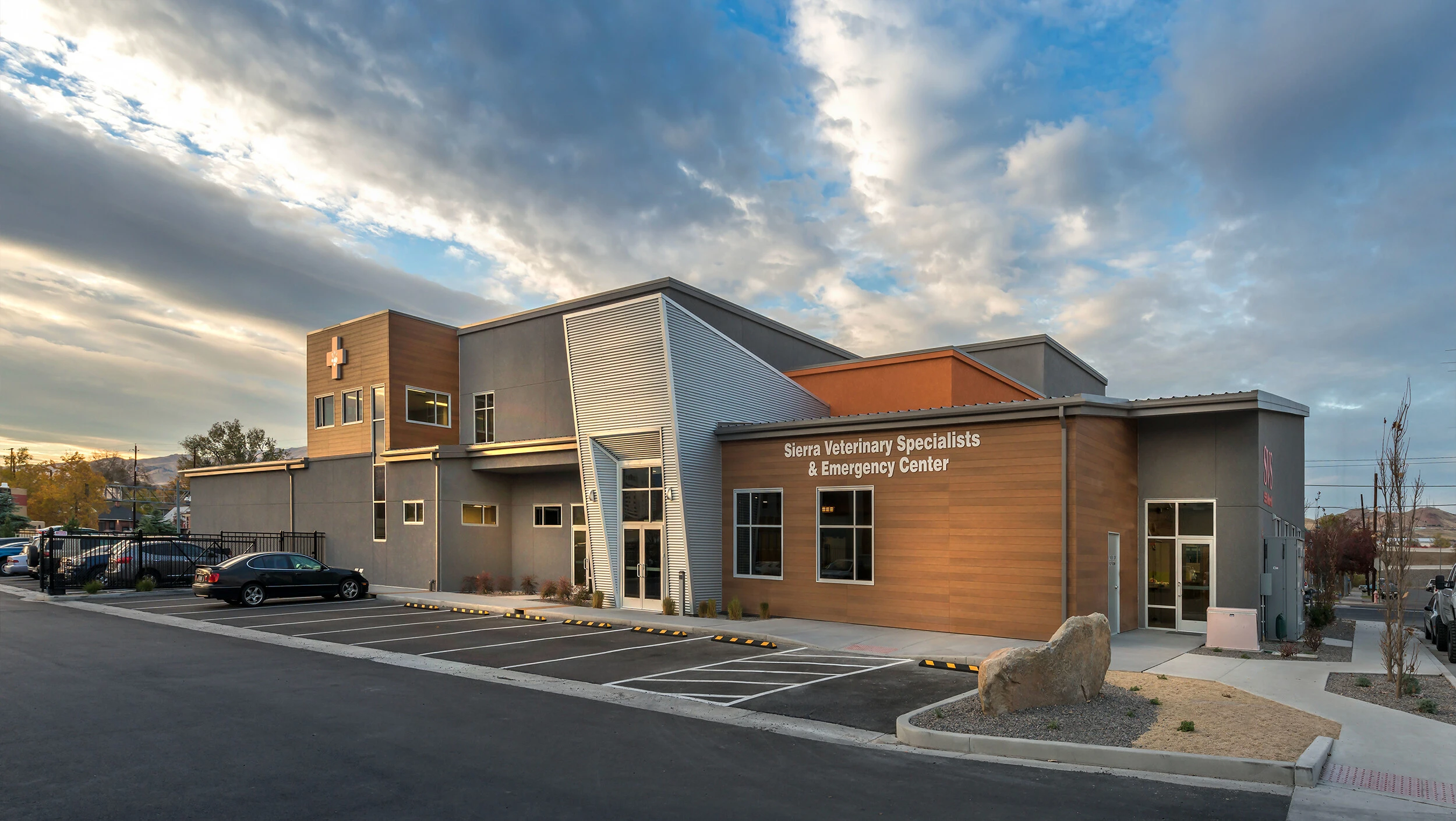 Exterior image of Blue Pearl pet hospital